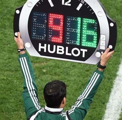 hublot affichage changement foot|DANS UN STYLE UNIQUE .